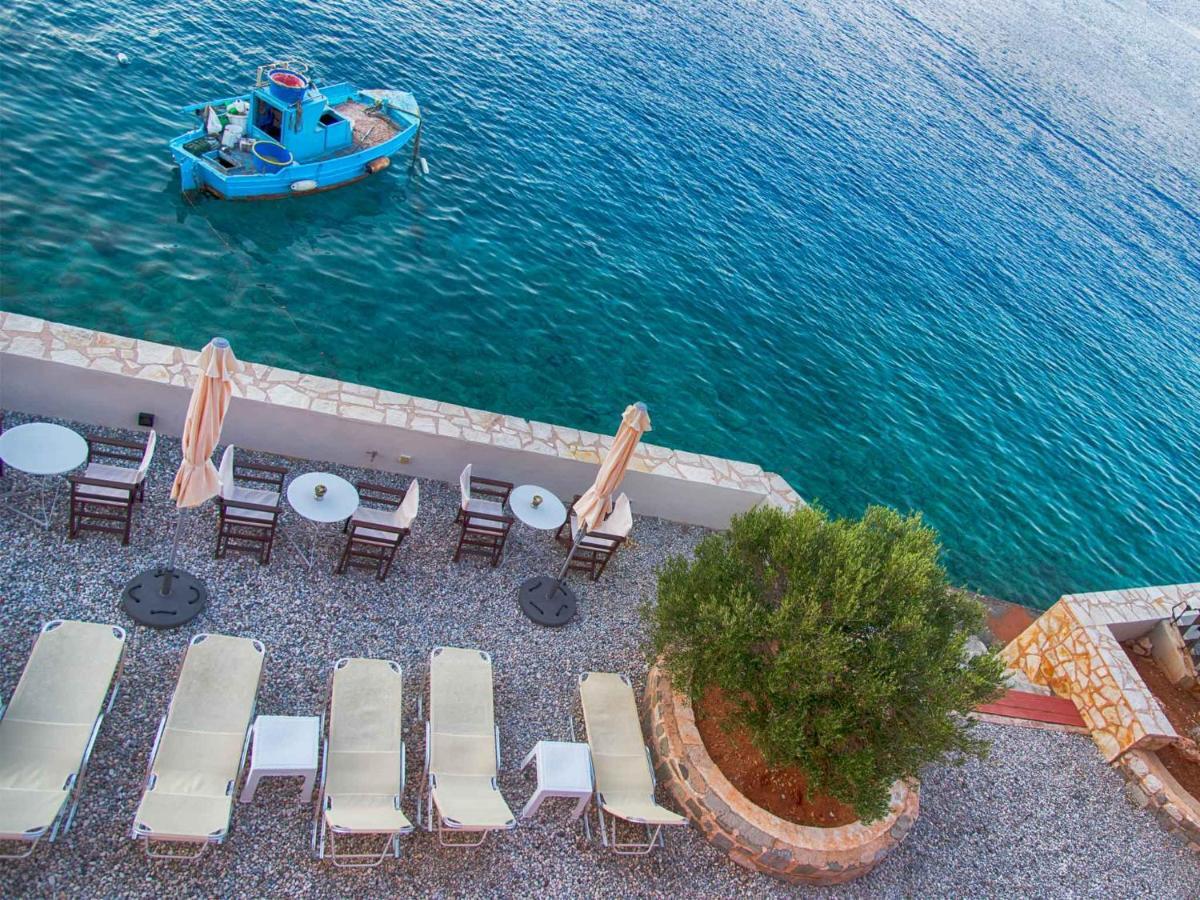Hotel Aretanassa 3*